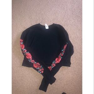 Flower crop top medium